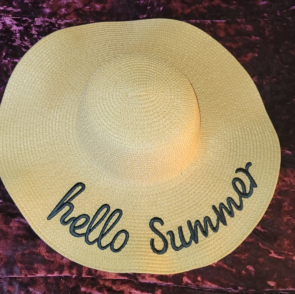 "Hello Summer" Beach Hat